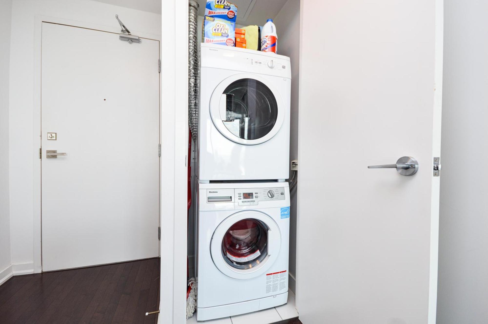 Downtown Toronto Condo Near Cn Tower, Scotiabank Arena, Rogers Centre, Union Station Esterno foto