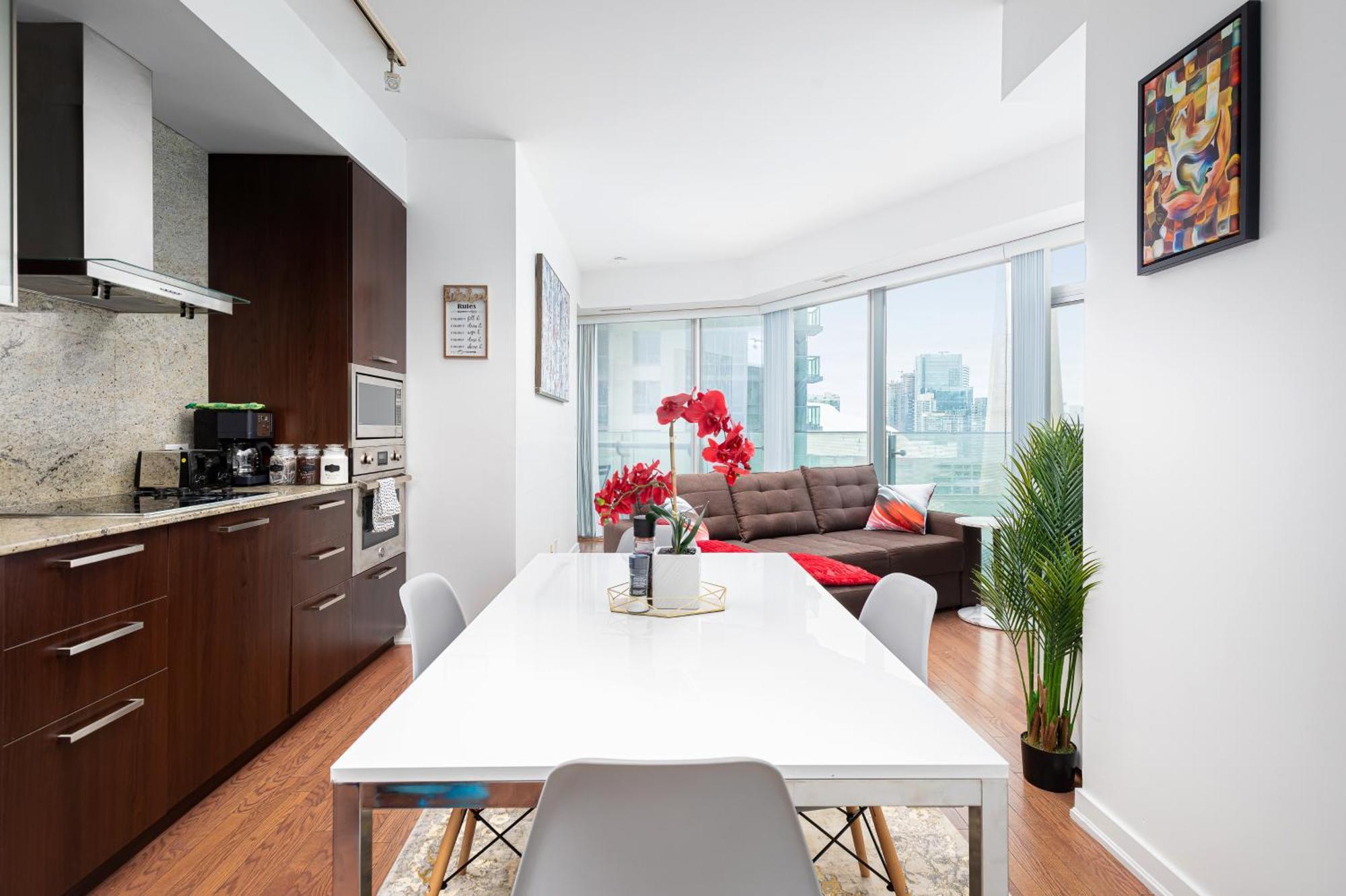 Downtown Toronto Condo Near Cn Tower, Scotiabank Arena, Rogers Centre, Union Station Esterno foto
