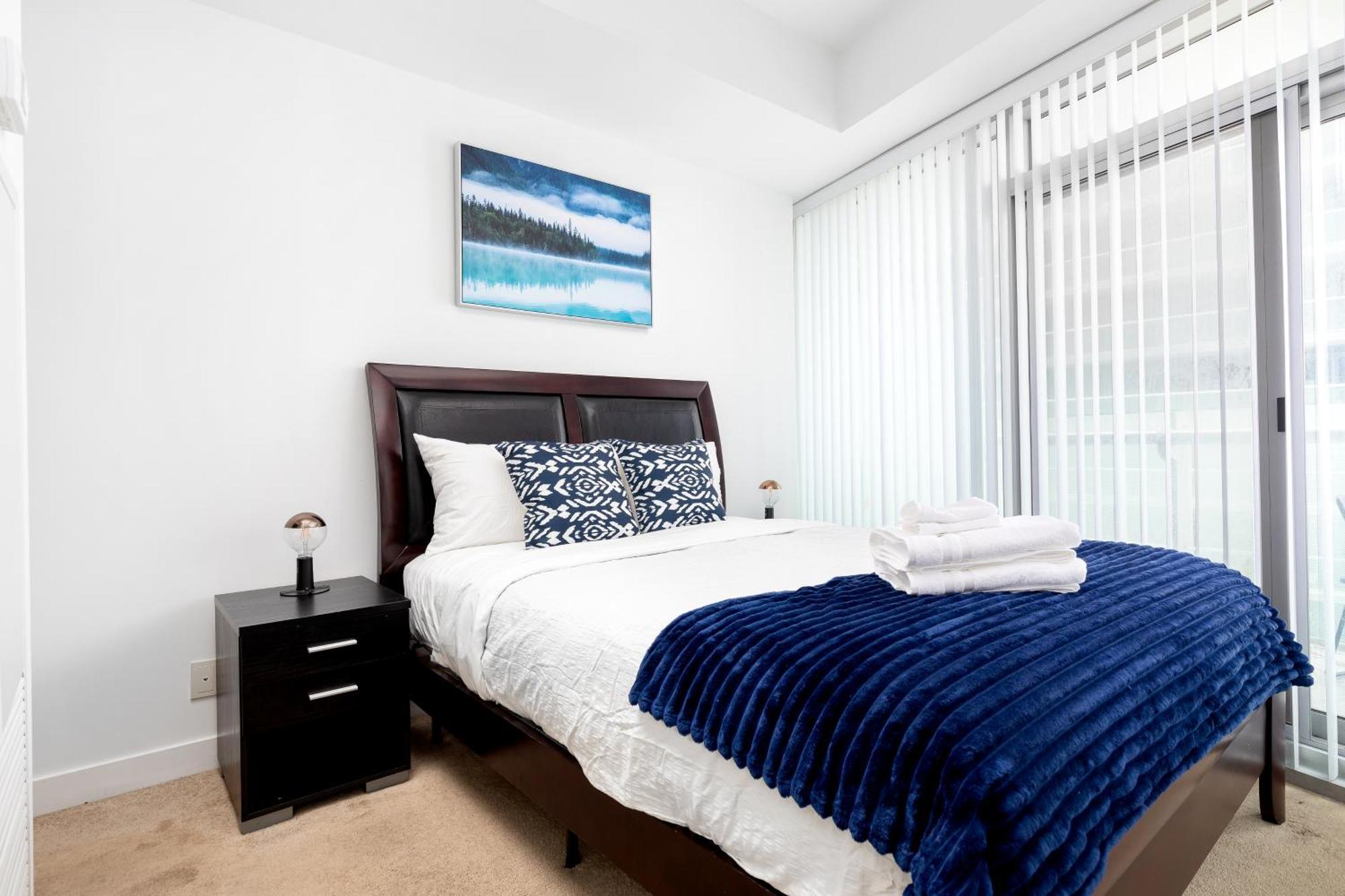 Downtown Toronto Condo Near Cn Tower, Scotiabank Arena, Rogers Centre, Union Station Esterno foto